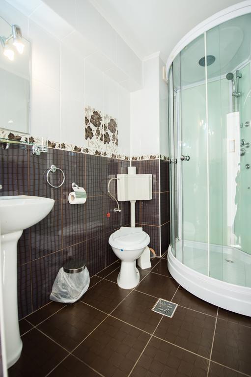 Gura Diham Hotell Buşteni Exteriör bild
