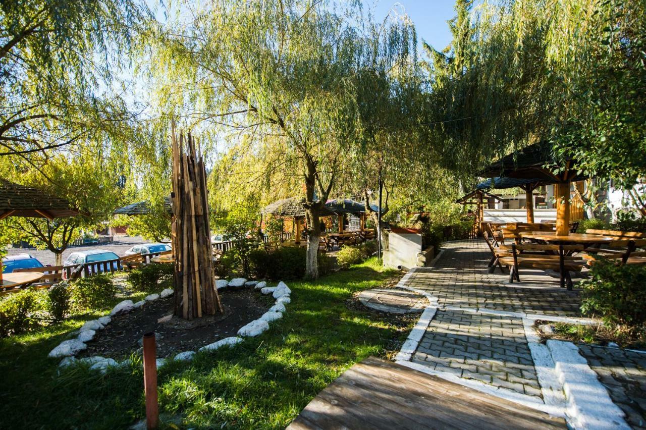 Gura Diham Hotell Buşteni Exteriör bild